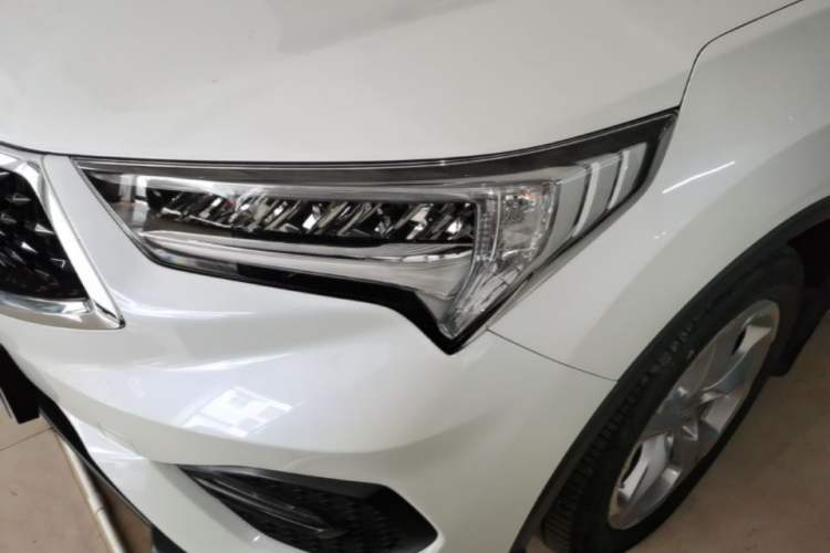 Used Acura CDX 2016 1.5T Two-Wheel Drive Deluxe Edition Left Front Headlight