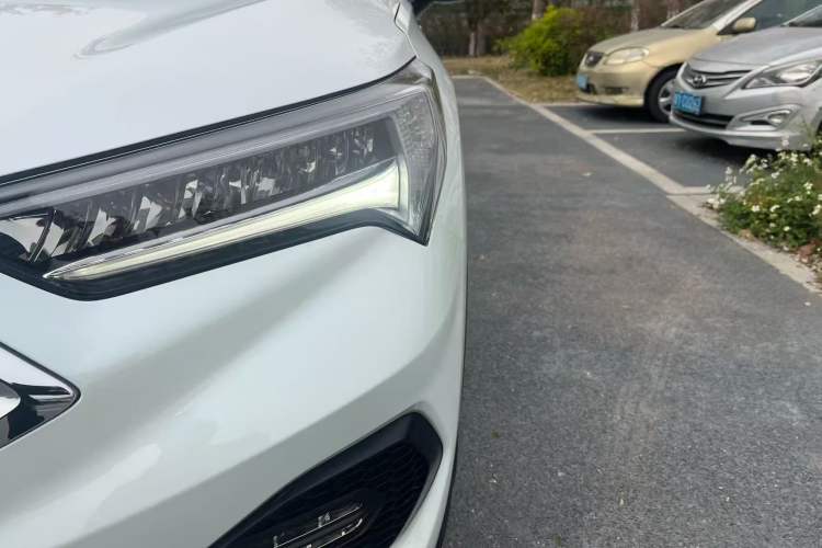 Used Acura CDX 2016 1.5T Two-Wheel Drive Enjoyment Edition Left Front Headlight