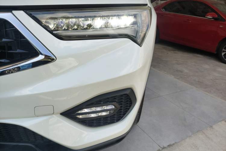 Used Acura CDX 2016 1.5T Two-Wheel Drive Deluxe Edition Left Front Headlight