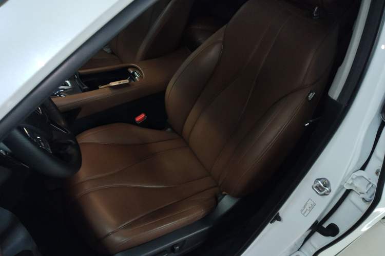 Used Acura CDX 2016 1.5T Two-Wheel Drive Deluxe Edition Left Front Seat