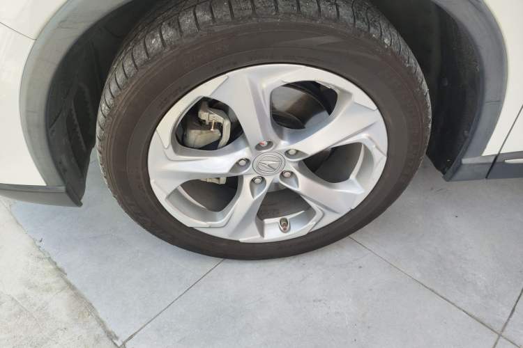Used Acura CDX 2016 1.5T Two-Wheel Drive Deluxe Edition Left Front Wheel Hub
