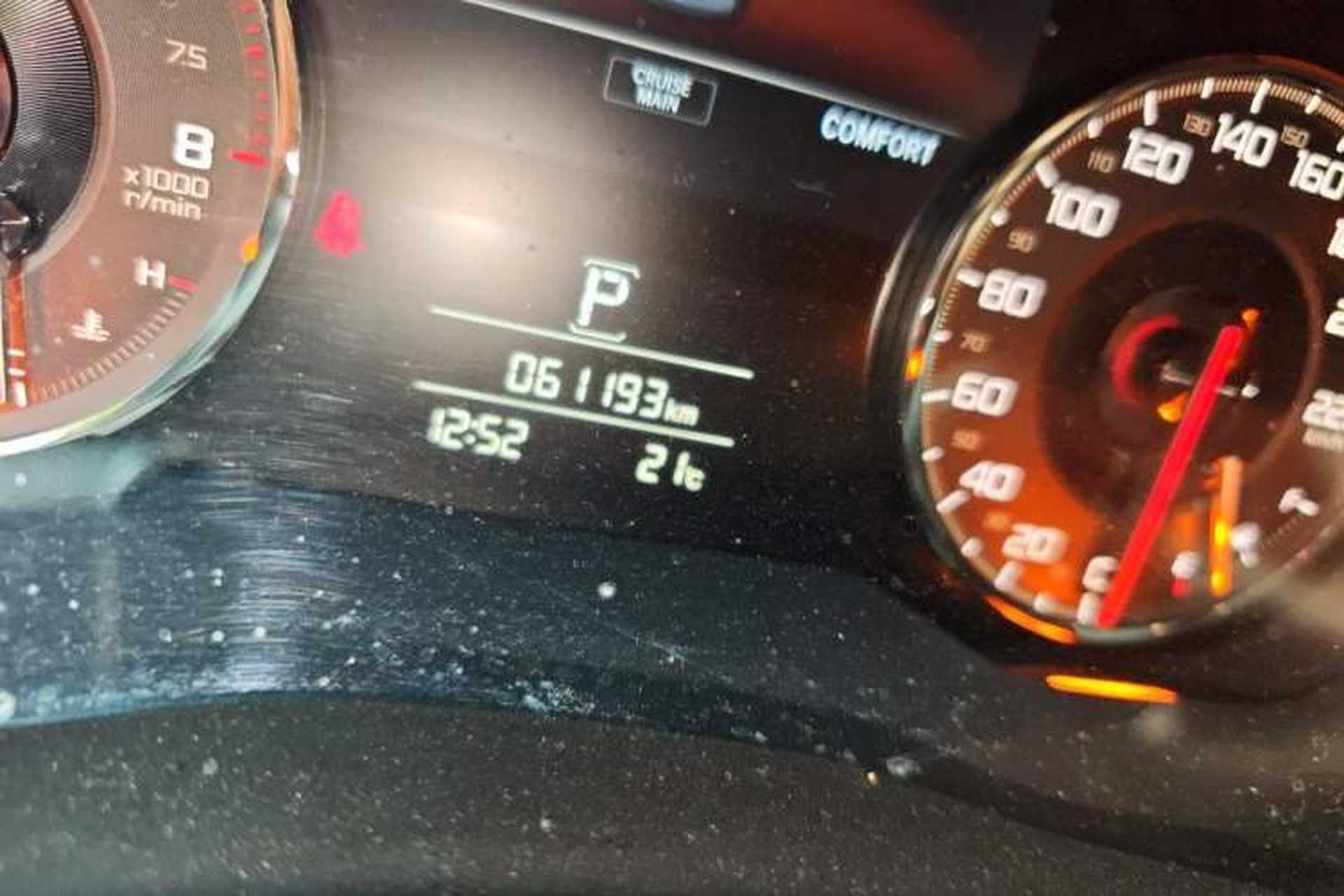 Used Acura CDX 2016 1.5T Two-Wheel Drive Deluxe Edition Odometer Close Up