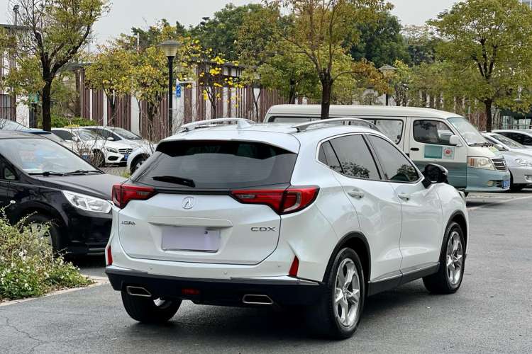 Used Acura CDX 2016 1.5T Two-Wheel Drive Enjoyment Edition Rear Right 45 Deg