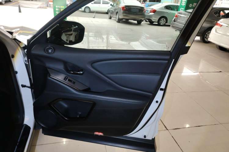 Used Acura CDX 2016 1.5T Two-Wheel Drive Enjoyment Edition Right Front Door Interior