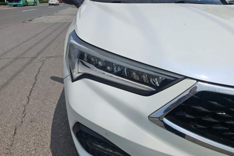 Used Acura CDX 2016 1.5T Four-Wheel Drive Smart Edition Right Front Headlight