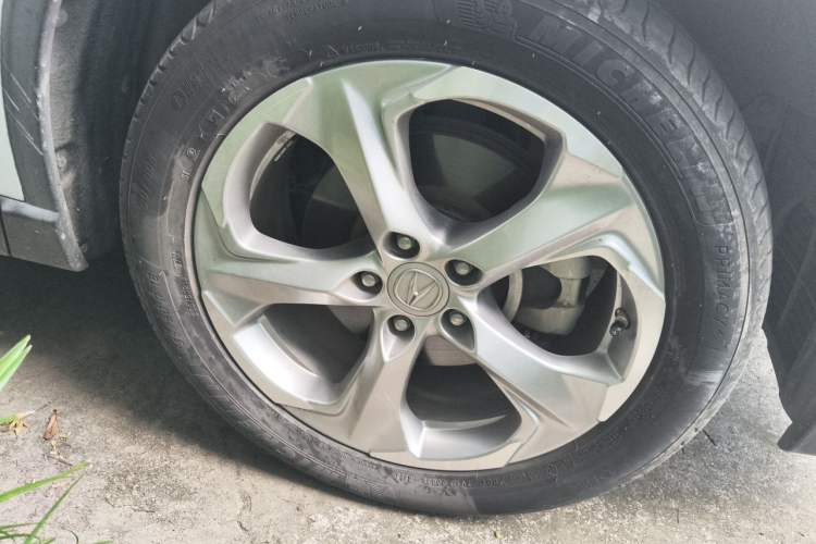 Used Acura CDX 2016 1.5T Four-Wheel Drive Luxury Edition Right Front Wheel Hub