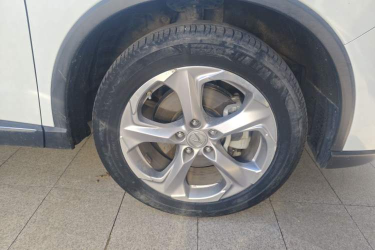 Used Acura CDX 2016 1.5T Two-Wheel Drive Enjoyment Edition Right Front Wheel Hub