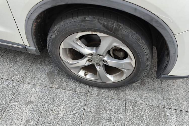 Used Acura CDX 2016 1.5T Two-Wheel Drive Enjoyment Edition Right Front Wheel Hub