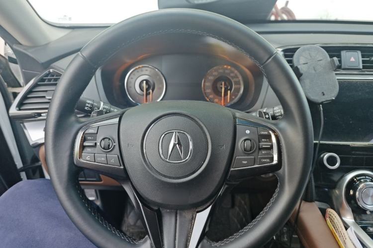 Used Acura CDX 2016 1.5T Two-Wheel Drive Deluxe Edition Steering Wheel
