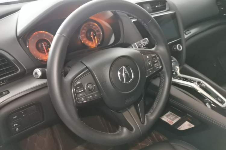 Used Acura CDX 2016 1.5T Two-Wheel Drive Deluxe Edition Steering Wheel