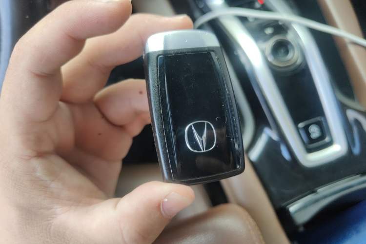 Used Acura CDX 2016 1.5T Two-Wheel Drive Deluxe Edition Vehicle Key