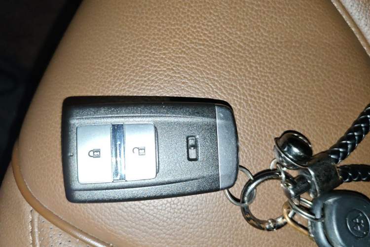 Used Acura CDX 2016 1.5T Two-Wheel Drive Deluxe Edition Vehicle Key