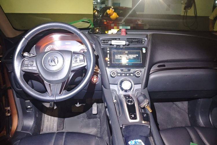 Used Acura CDX 2016 1.5T Two-Wheel Drive Enjoyment Edition Center Console