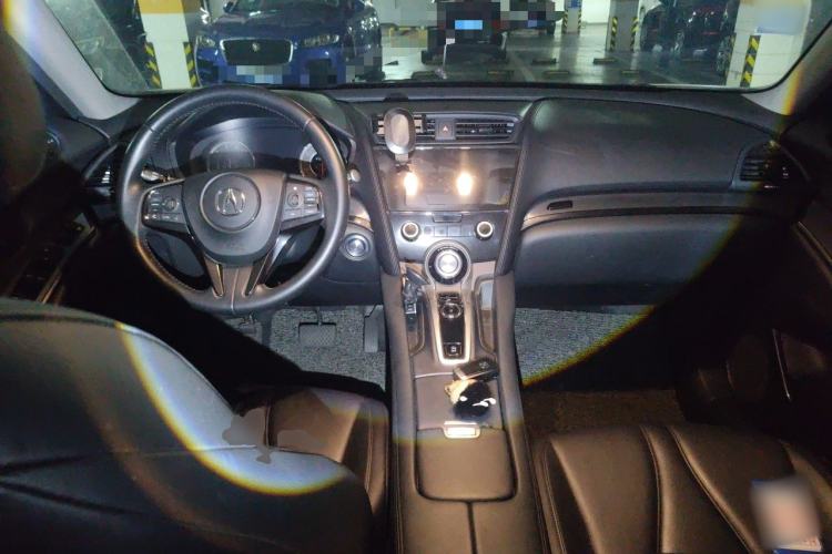 Used Acura CDX 2016 1.5T Two-Wheel Drive Enjoyment Edition Center Console