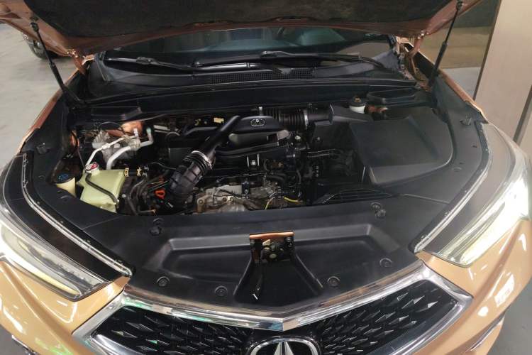 Used Acura CDX 2016 1.5T Two-Wheel Drive Deluxe Edition Engine Bay