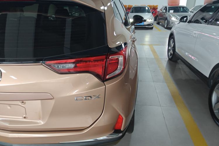 Used Acura CDX 2016 1.5T Two-Wheel Drive Enjoyment Edition Exterior 3