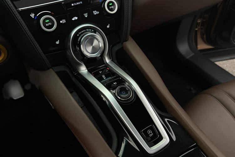 Used Acura CDX 2016 1.5T Two-Wheel Drive Deluxe Edition Gear Lever