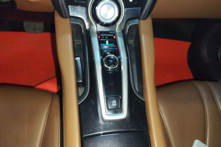Used Acura CDX 2016 1.5T Two-Wheel Drive Deluxe Edition Gear Lever