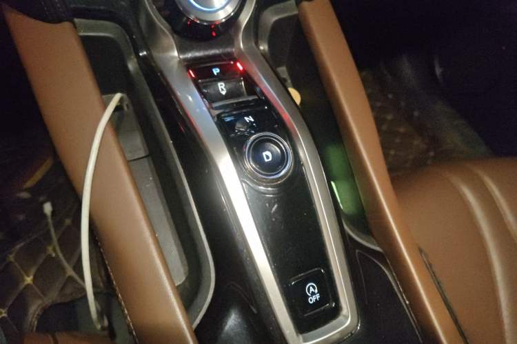 Used Acura CDX 2016 1.5T Two-Wheel Drive Deluxe Edition Gear Lever