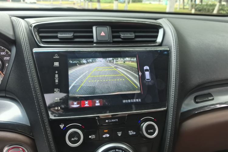 Used Acura CDX 2016 1.5T Two-Wheel Drive Deluxe Edition Interior 11