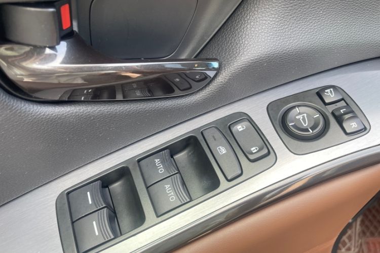 Used Acura CDX 2016 1.5T Two-Wheel Drive Deluxe Edition Interior 2