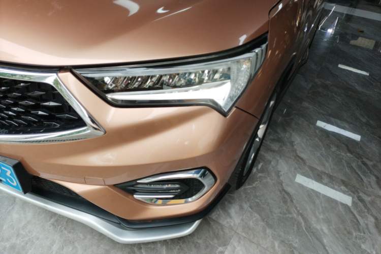 Used Acura CDX 2016 1.5T Two-Wheel Drive Deluxe Edition Left Front Headlight