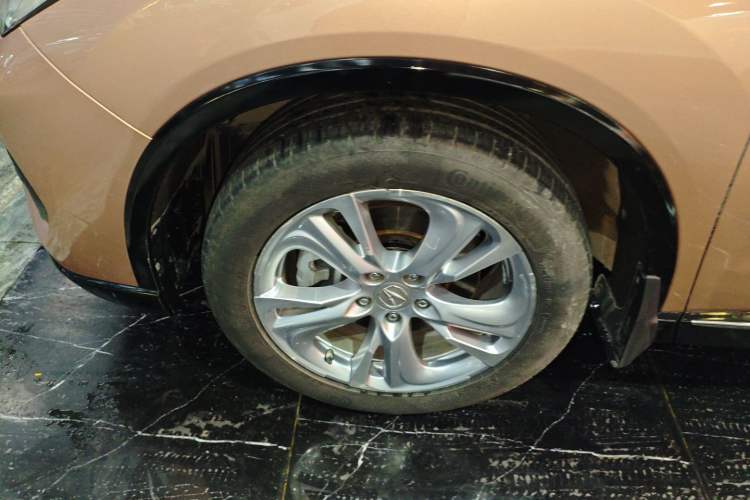Used Acura CDX 2016 1.5T Four-Wheel Drive Deluxe Edition Left Front Wheel Hub