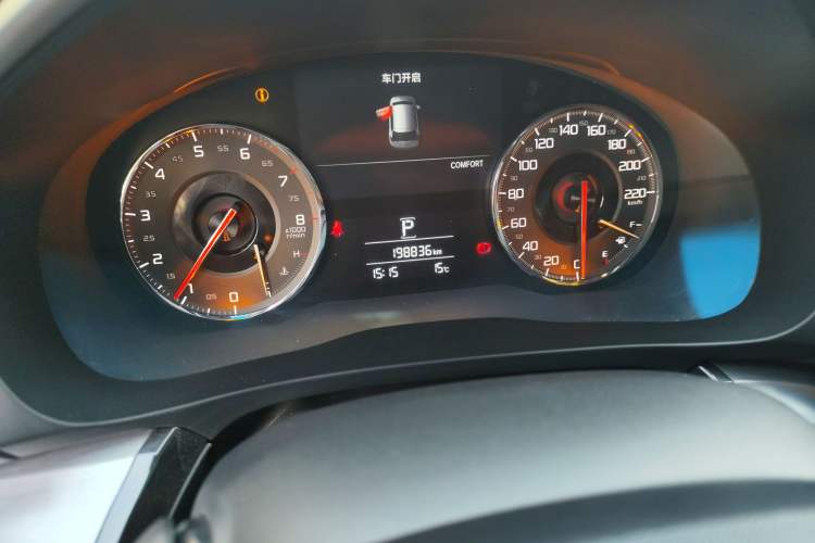 Used Acura CDX 2016 1.5T Four-Wheel Drive Luxury Edition Odometer Close Up