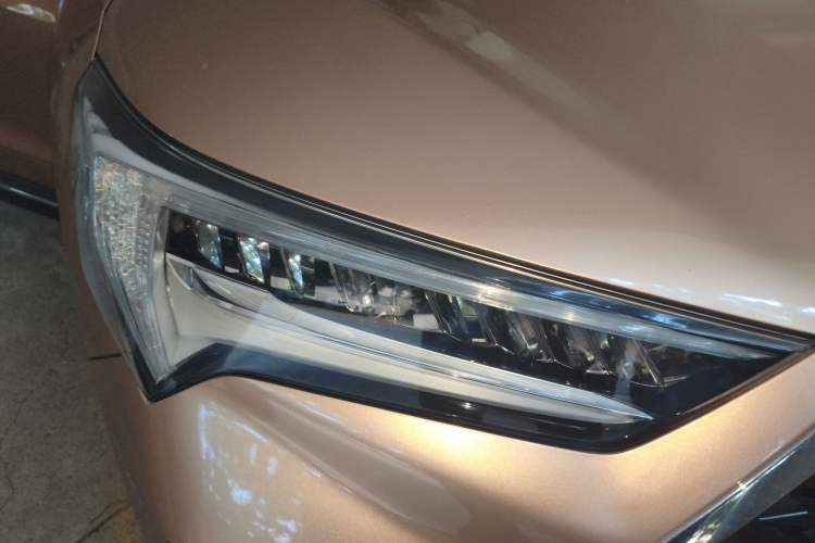Used Acura CDX 2016 1.5T Two-Wheel Drive Enjoyment Edition Right Front Headlight