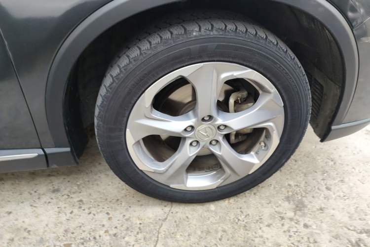 Used Acura CDX 2016 1.5T Four-Wheel Drive Luxury Edition Right Front Wheel Hub