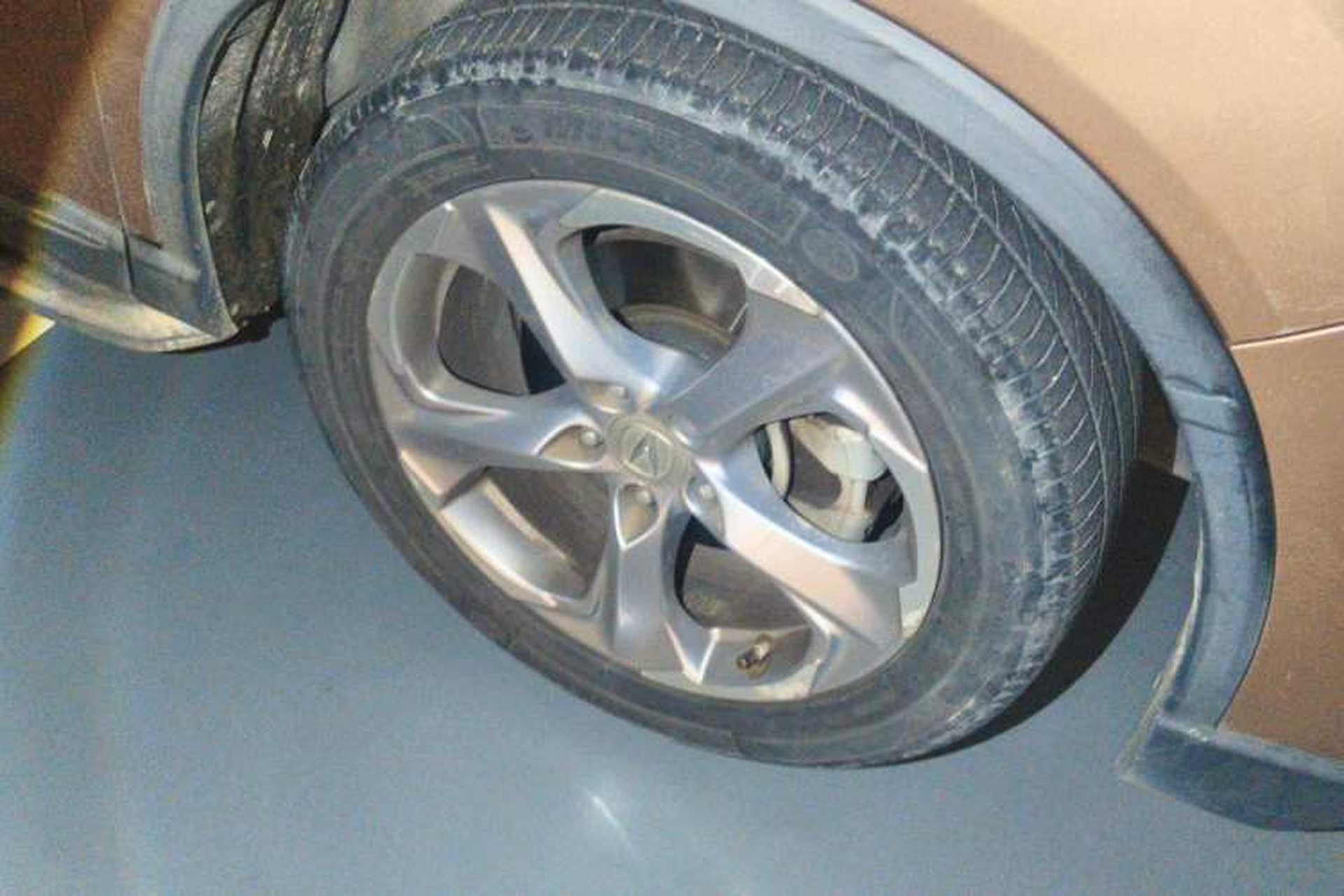 Used Acura CDX 2016 1.5T Two-Wheel Drive Deluxe Edition Right Front Wheel Hub