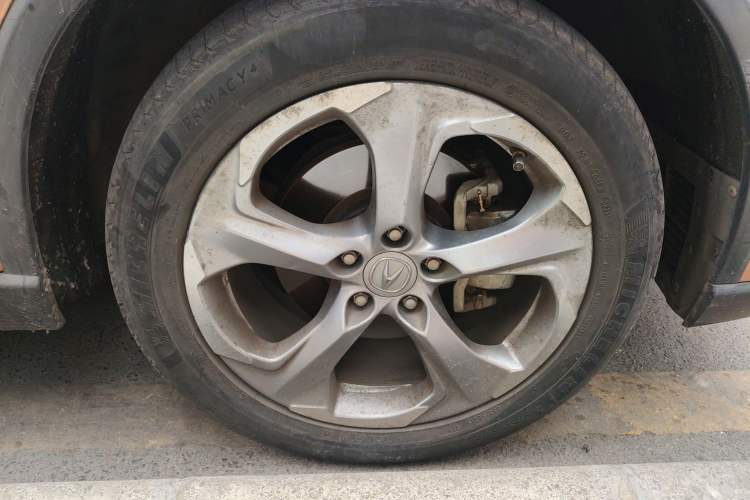 Used Acura CDX 2016 1.5T Four-Wheel Drive Luxury Edition Right Front Wheel Hub