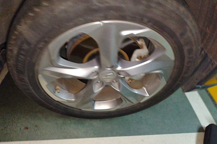 Used Acura CDX 2016 1.5T Four-Wheel Drive Luxury Edition Right Front Wheel Hub