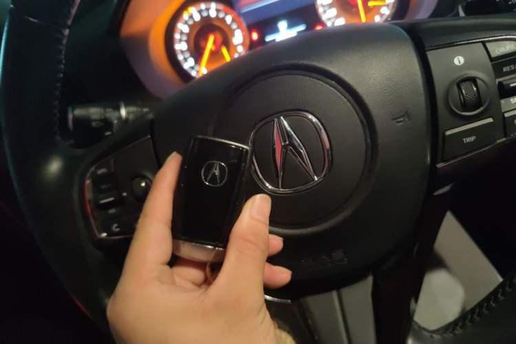 Used Acura CDX 2016 1.5T Two-Wheel Drive Enjoyment Edition Vehicle Key