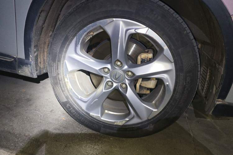 Used Acura CDX 2017 1.5T Four-Wheel Drive Deluxe Stylish Edition Right Front Wheel Hub