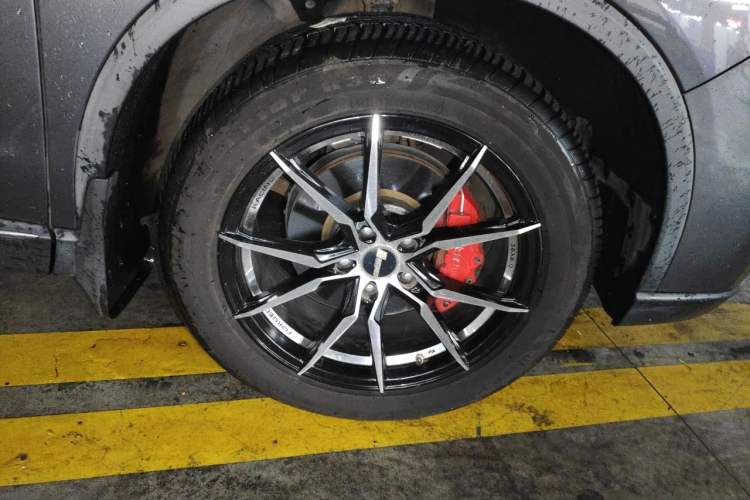 Used Acura CDX 2017 1.5T Four-Wheel Drive Deluxe Stylish Edition Right Front Wheel Hub