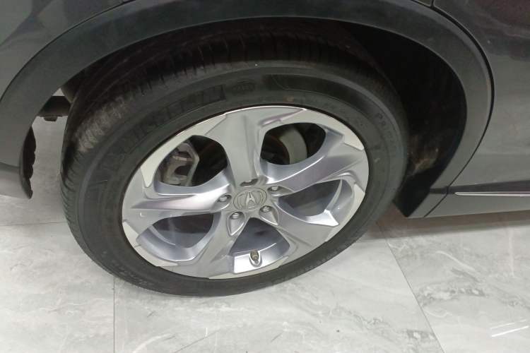 Used Acura CDX 2017 1.5T Four-Wheel Drive Deluxe Stylish Edition Right Rear Wheel Hub