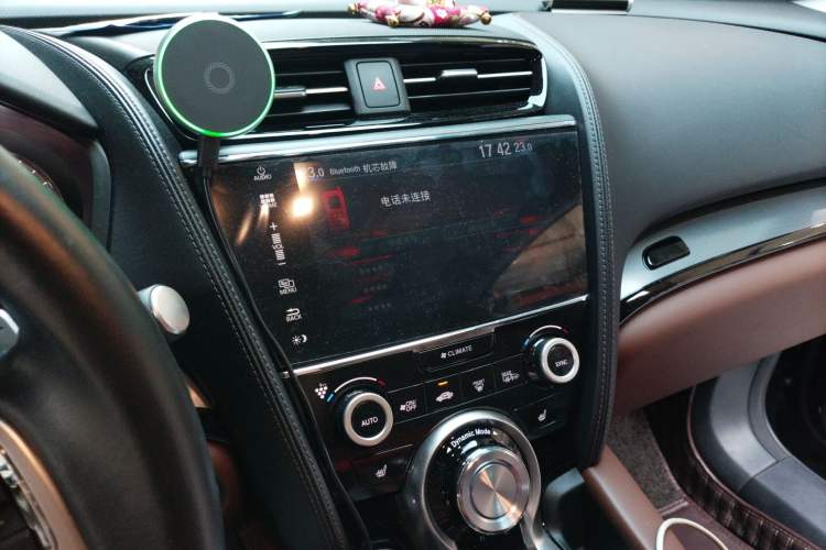 Used Acura CDX 2018 2.0L Two-Wheel Drive Comfort Edition Hybrid Audio And AC Panel