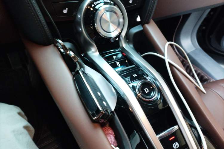 Used Acura CDX 2018 2.0L Two-Wheel Drive Comfort Edition Hybrid Gear Lever