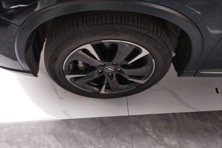 Used Acura CDX 2018 2.0L Two-Wheel Drive Comfort Edition Hybrid Left Front Wheel Hub