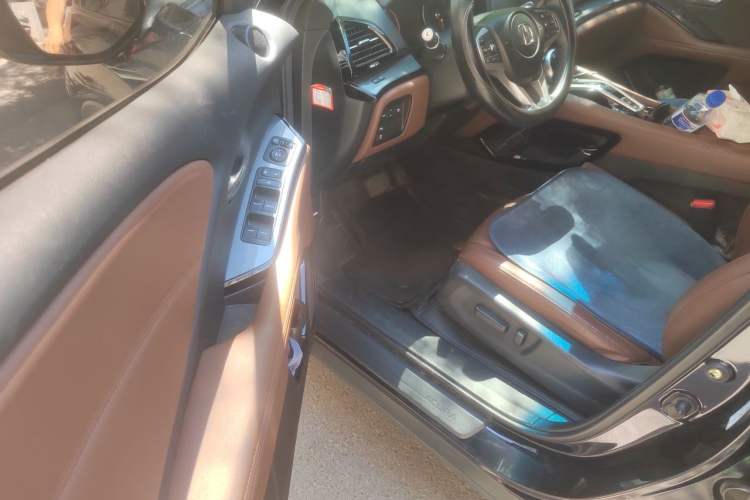Used Acura CDX 2018 2.0L Two-Wheel Drive Comfort Edition Hybrid Driver Seat