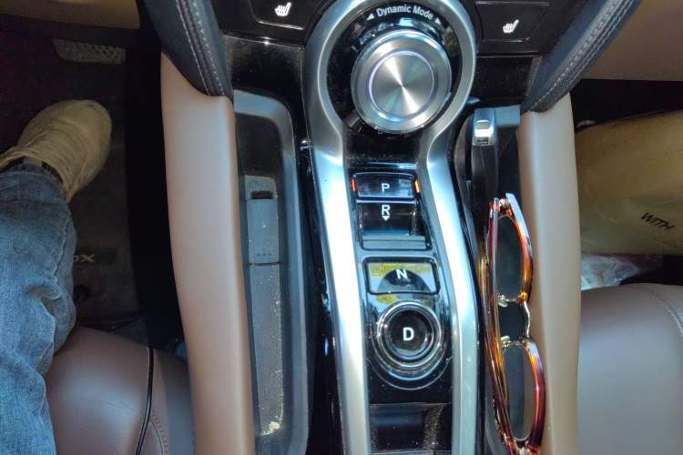 Used Acura CDX 2018 2.0L Two-Wheel Drive Enjoyment Edition Hybrid Gear Lever