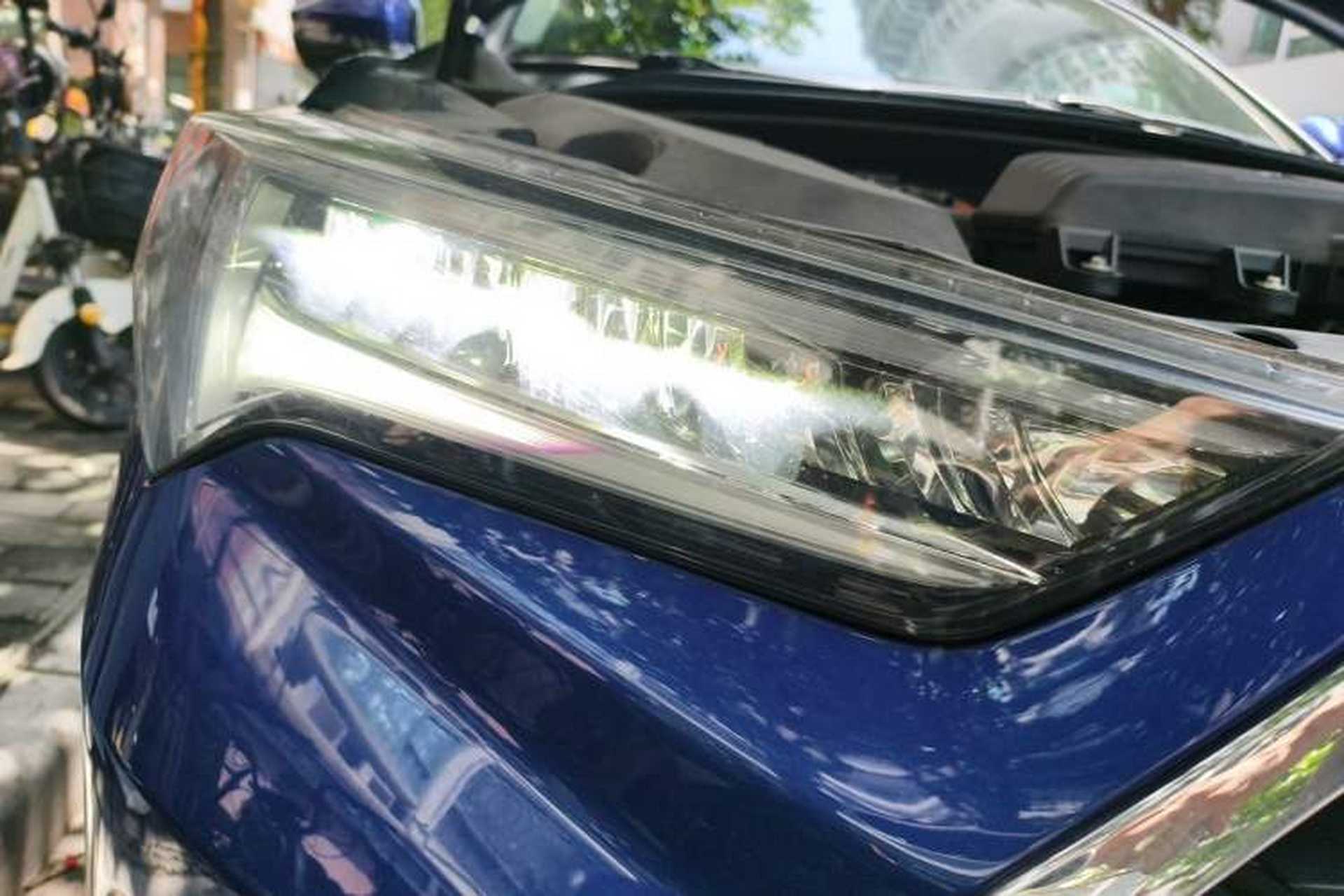 Used Acura CDX 2018 2.0L Two-Wheel Drive Comfort Edition Hybrid Right Front Headlight