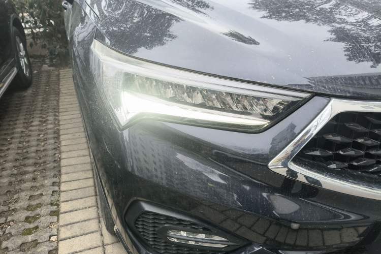 Used Acura CDX 2018 2.0L Two-Wheel Drive Enjoyment Edition Hybrid Right Front Headlight