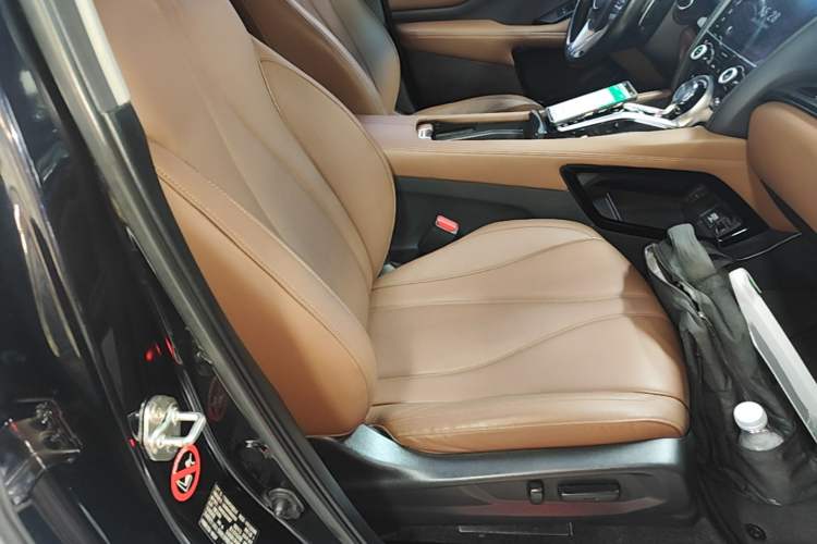 Used Acura CDX 2018 2.0L Two-Wheel Drive Comfort Edition Hybrid Right Front Seat