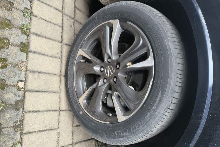 Used Acura CDX 2018 2.0L Two-Wheel Drive Enjoyment Edition Hybrid Right Front Wheel Hub