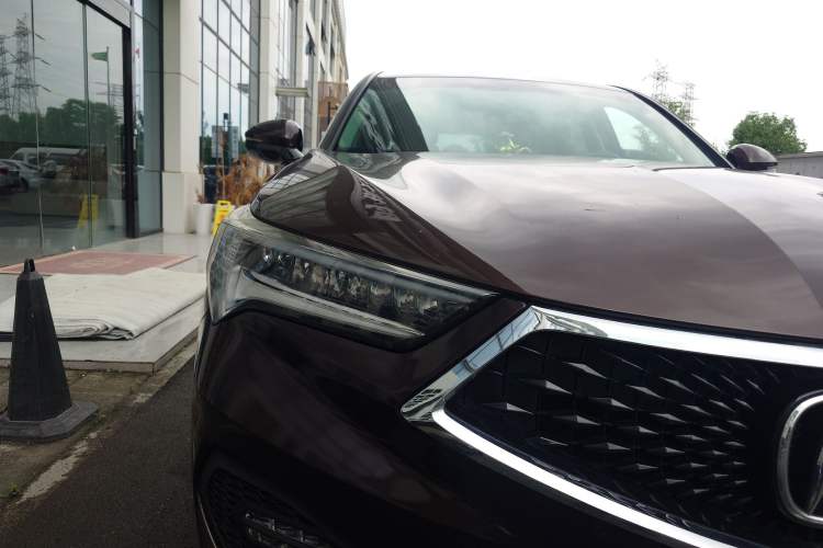 Used Acura CDX 2018 2.0L Two-Wheel Drive Comfort Edition Hybrid Right Front Headlight