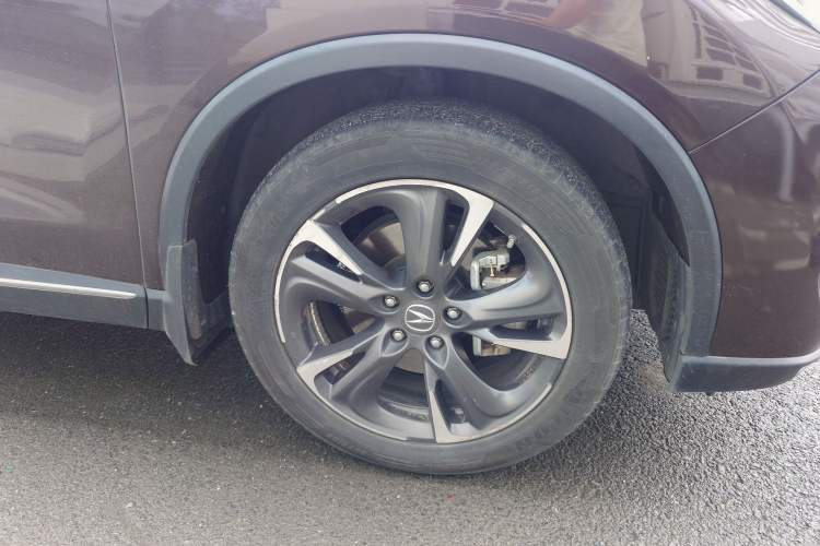 Used Acura CDX 2018 2.0L Two-Wheel Drive Comfort Edition Hybrid Right Front Wheel Hub