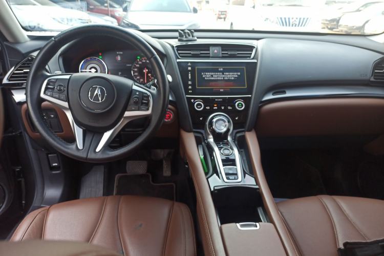 Used Acura CDX 2018 2.0L Two-Wheel Drive Comfort Edition Hybrid Center Console