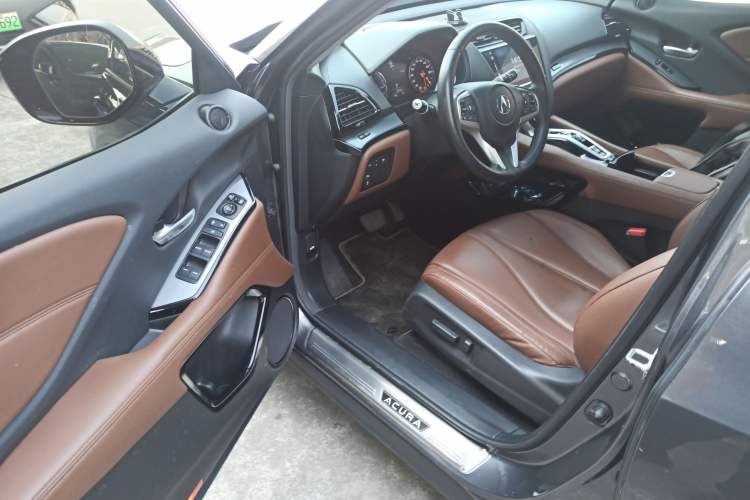 Used Acura CDX 2018 2.0L Two-Wheel Drive Comfort Edition Hybrid Driver Seat